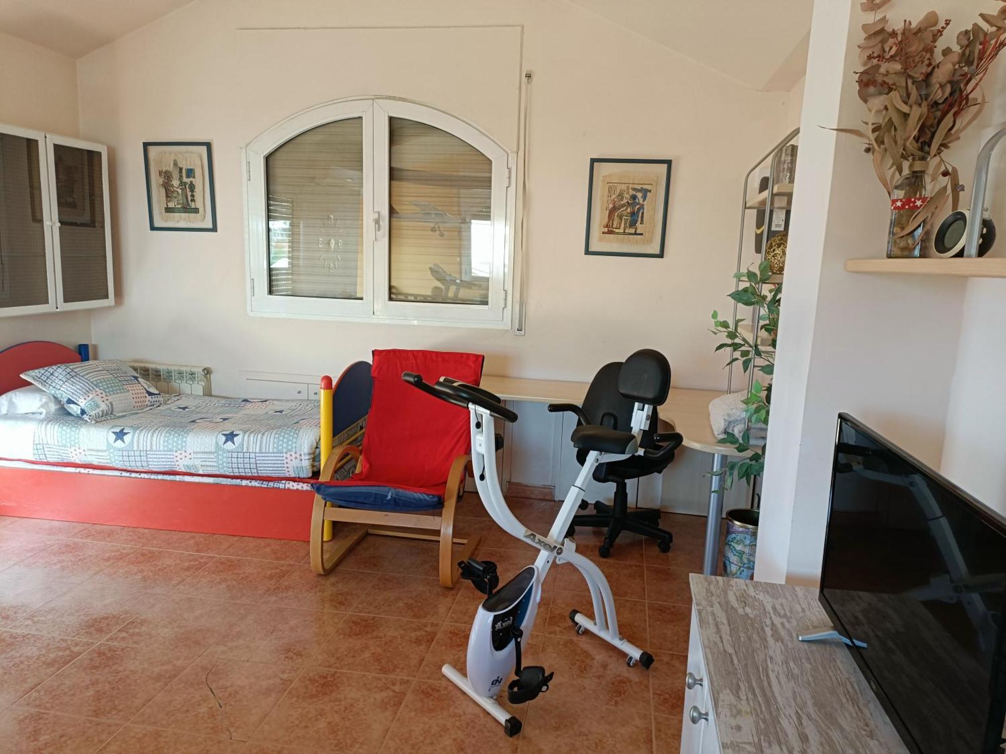 Casa Con Jardin Y Piscina Privada. Santa Eulalia de Ronsana