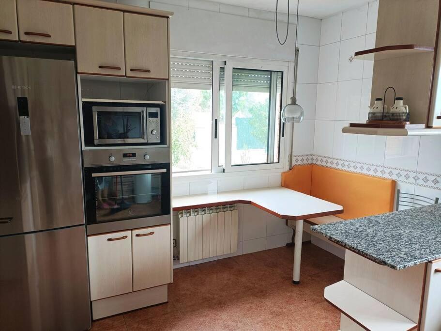 Casa Con Jardin Y Piscina Privada. Holiday home